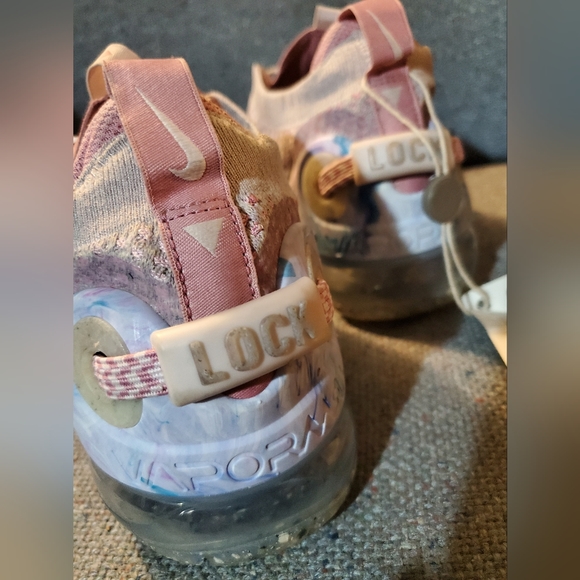 Nike Air VaporMax Flynit 2020 (Light Arctic Pink) Size 9.5 Womens/ 8 Mens - Picture 7 of 14